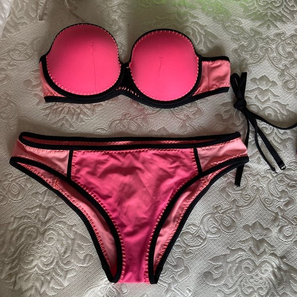 Victoria Secret Swimsuit - Picture 1 of 3